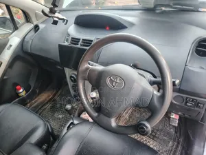 Toyota Vitz 2008 White