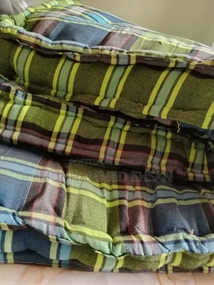 ৬-৭ খাটের মজবুত জাজিম
