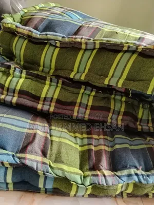 ৬-৭ খাটের মজবুত জাজিম