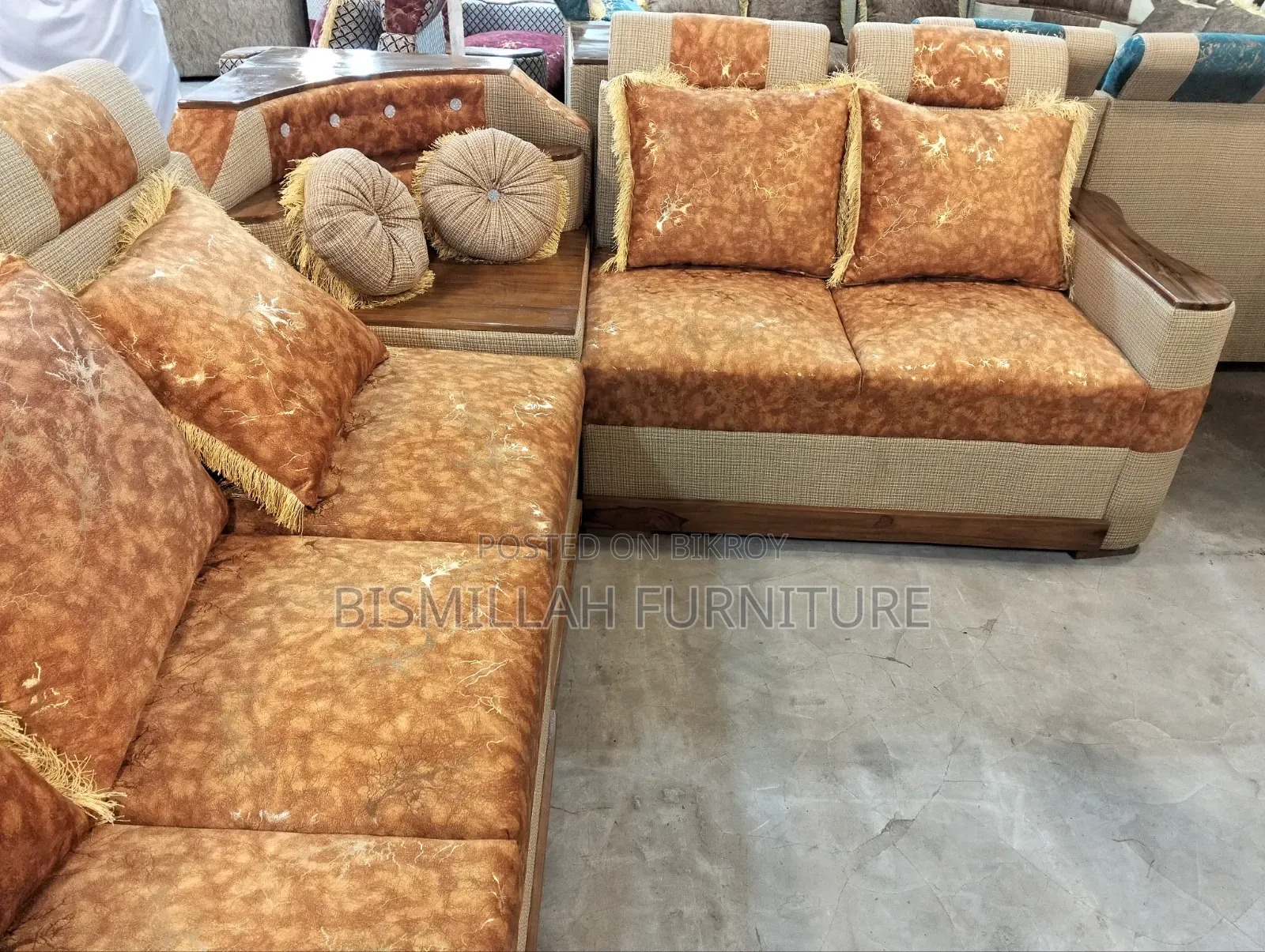 Budget Friendly 2:2:1 Sofa