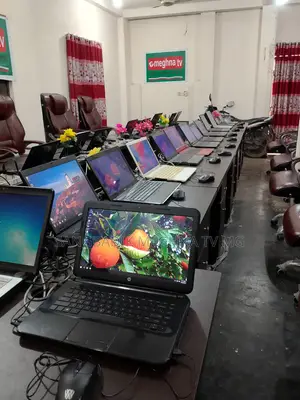 ল্যাপটপ ডেল ৩জিবি ইন্টেল এসএসডি ২৫৬জিবি