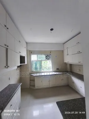 2750 SQFT Open Space Office for Rent | Gulshan | Lake View