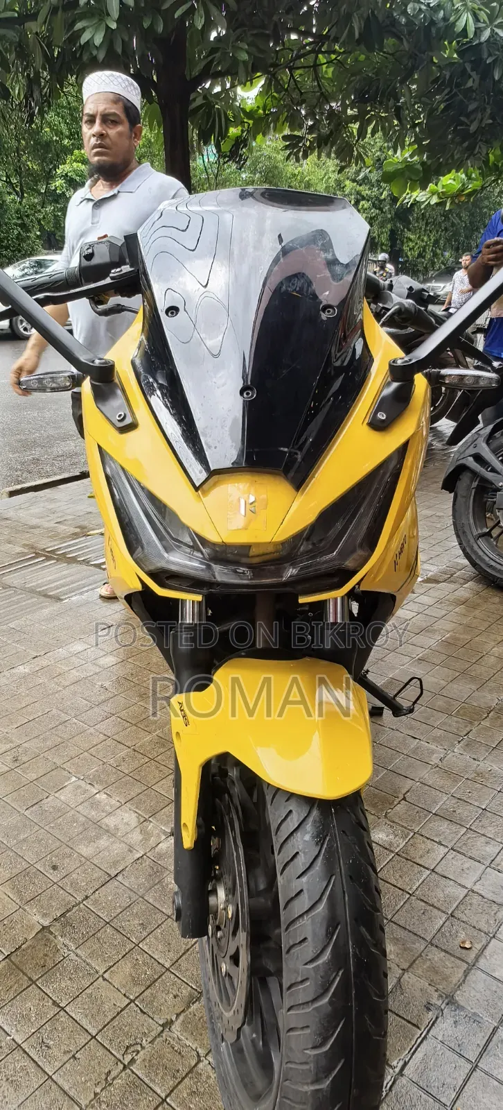হিরো কারিজমা এক্সএমআর ২১০ ২০২৪ ব্ল্যাক
