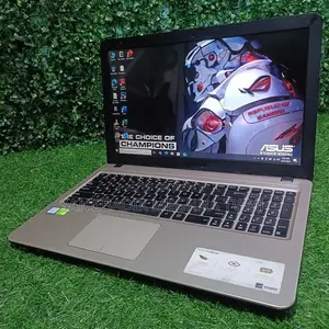 Laptop ASUS 4GB Intel SSD 500GB