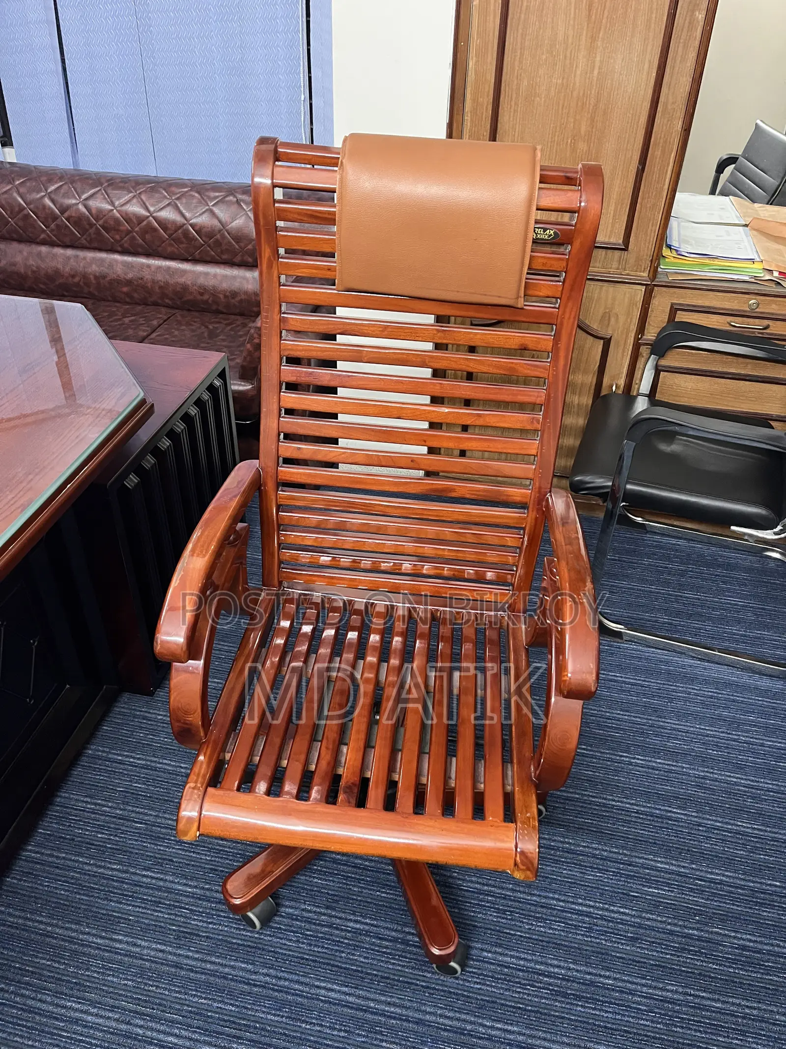 Office Boss/Manager Setup (Table+Chair)