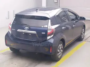 টয়োটা অ্যাকুয়া ২০২১ ব্লু