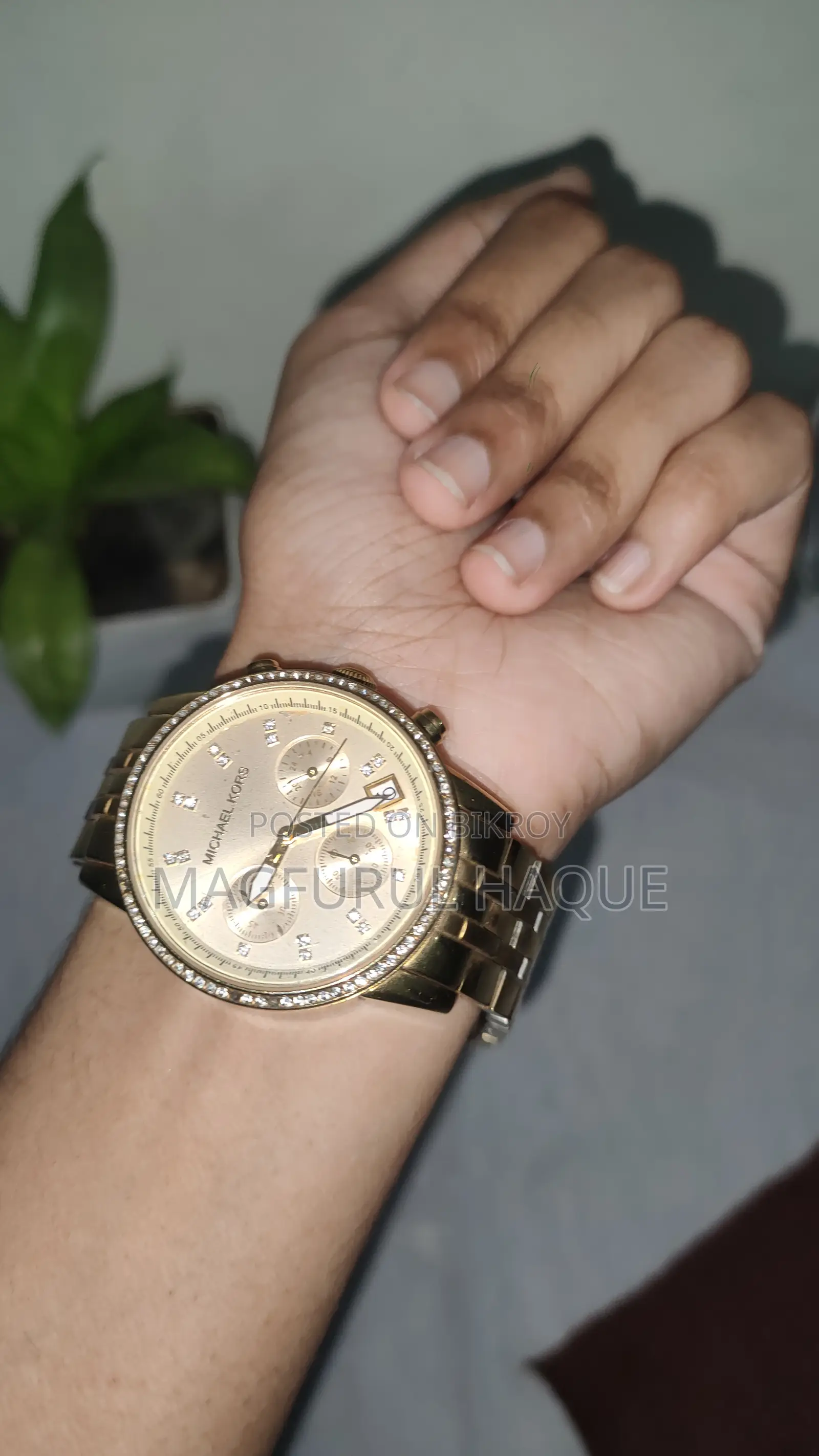 Michael Kors Ritz MK5698 Gold Chronograph Watch (Negotiable)