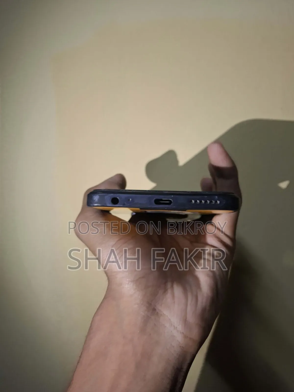 Tecno Spark 30 128 GB Yellow