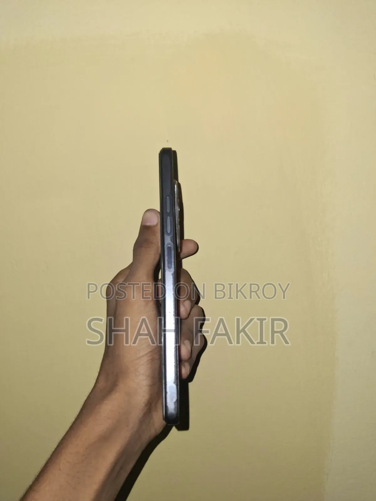 Tecno Spark 30 128 GB Yellow