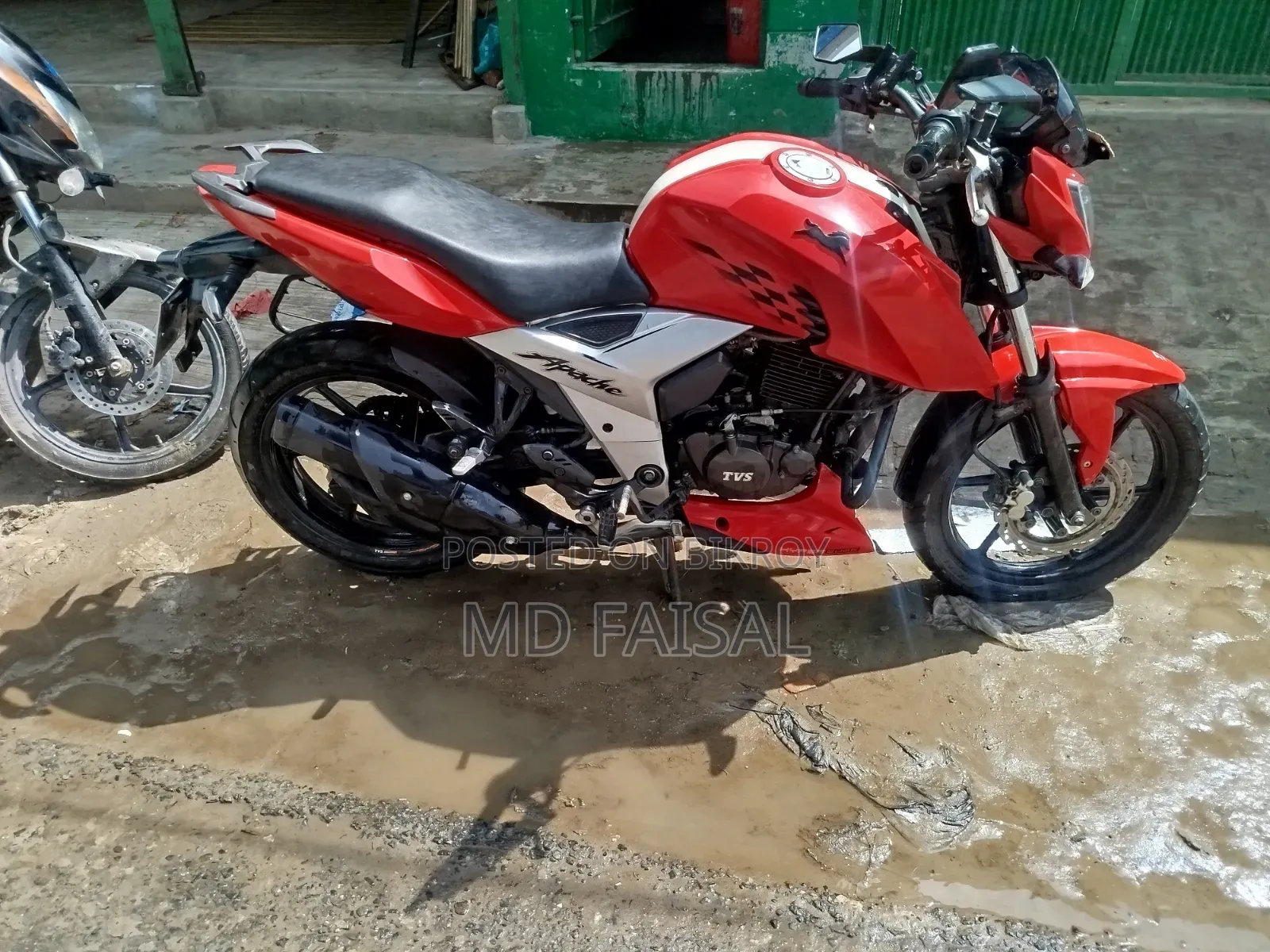 টিভিএস এপাচি ১৬০ ৪ভি ২০২০ লাল