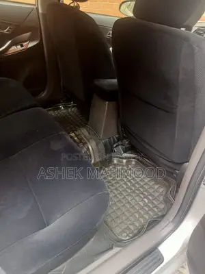 টয়োটা অ্যালিওন ২০১৫ রূপালি