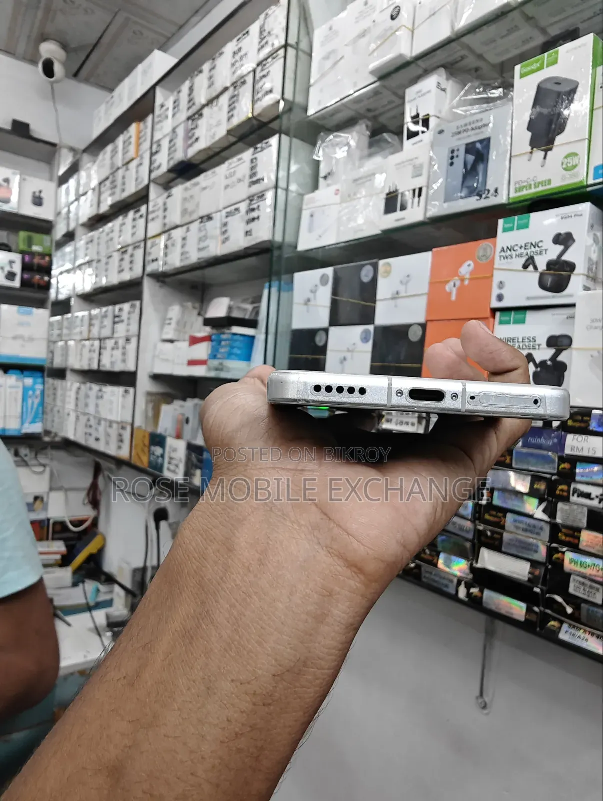 ওয়ানপ্লাস ২৫৬ জিবি