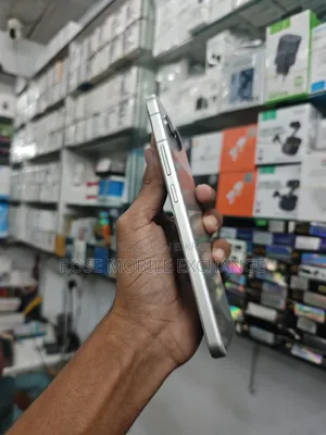 ওয়ানপ্লাস ২৫৬ জিবি