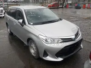 Toyota Corolla Fielder 1.5 Hybrid FWD 2021 Silver
