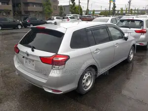 Toyota Corolla Fielder 1.5 Hybrid FWD 2021 Silver