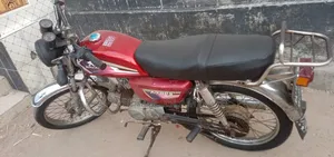 ডায়াং অ্যাপোলো ২০১২ লাল