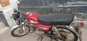 ডায়াং অ্যাপোলো ২০১২ লাল