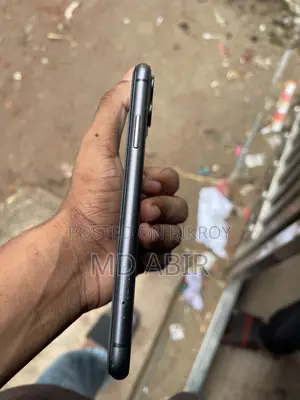 অ্যাপল আইফোন ১১ ১২৮ জিবি ব্ল্যাক