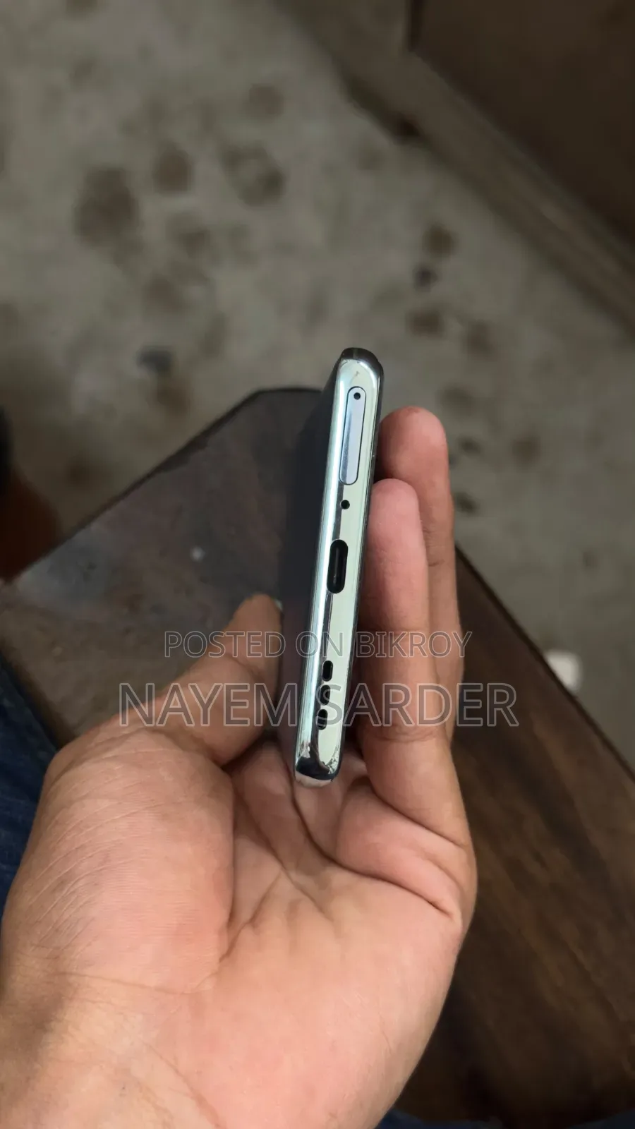 অপো রেনো ৬ প্রো প্লাস ৫জি ২৫৬ জিবি কমলা