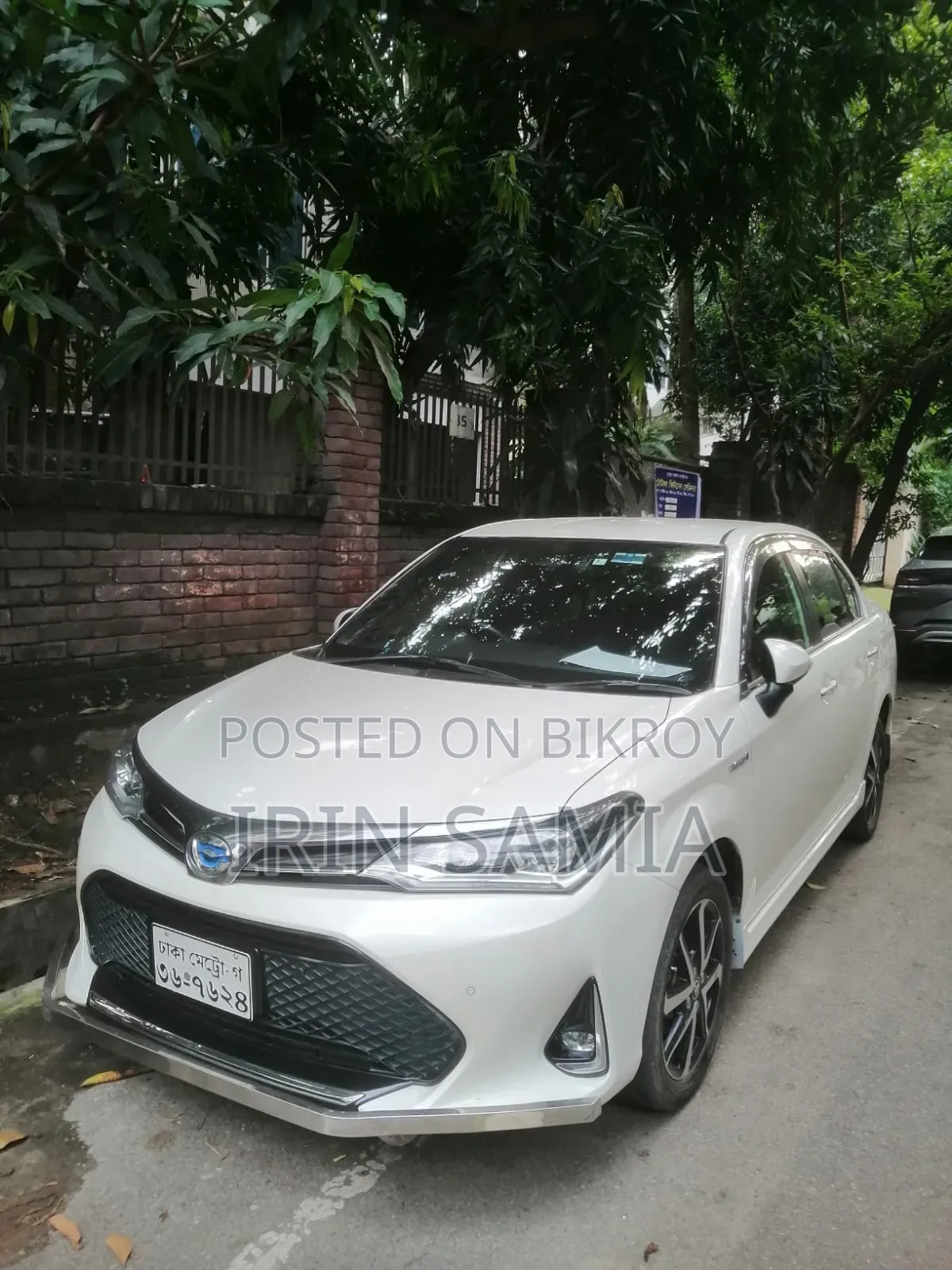 Toyota Axio Hybrid WXB 2018 Pearl White