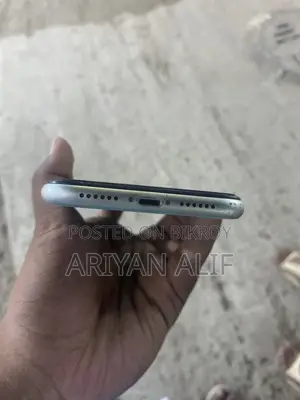 অ্যাপল আইফোন ১১ ৬৪ জিবি