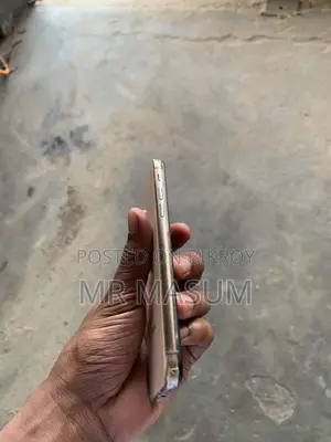 অ্যাপল আইফোন এক্সএস ২৫৬ জিবি হোয়াইট