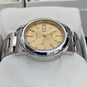 Vintage Seiko 5 Automatic Watch Men's Watch 21 Jewels ( JAPAN)