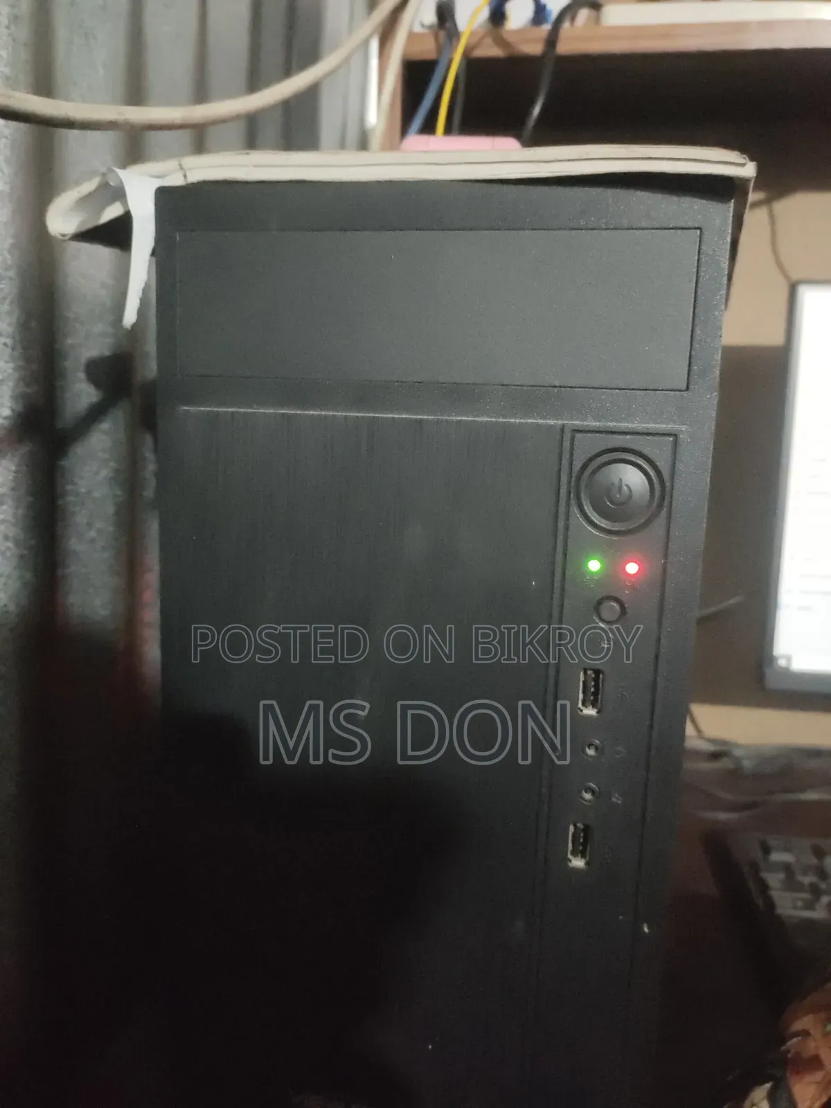 Desktop Computer Microsoft 8GB Intel Core i5 HDD 512GB