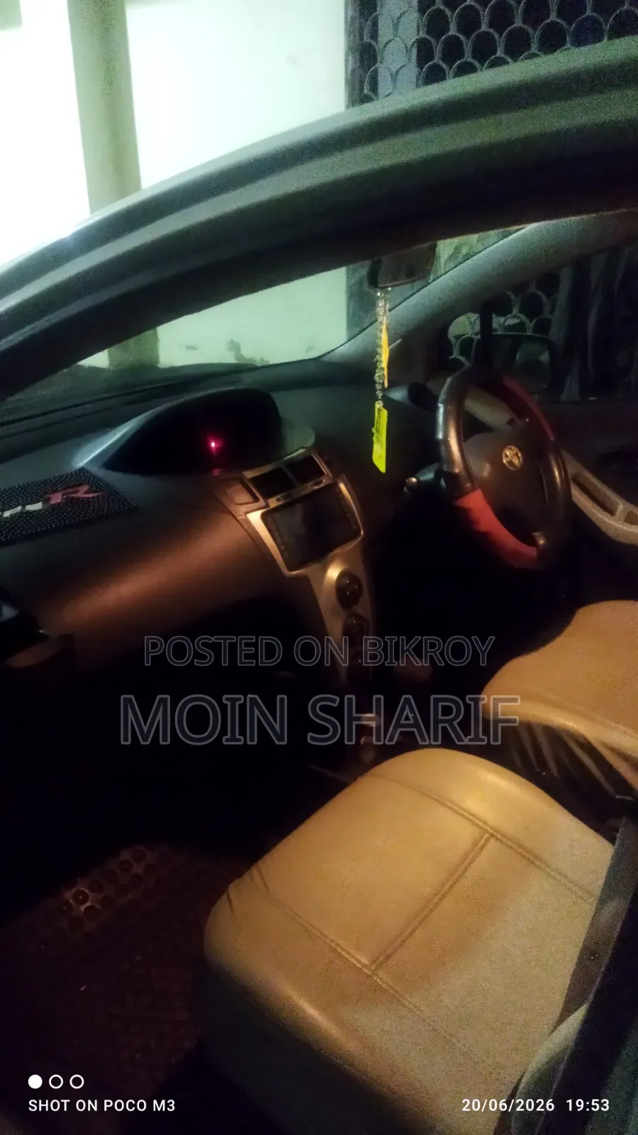Toyota Vitz 2010 Silver