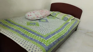 একটি অটোবি সিঙ্গেল খাট ম্যাট্রিক্স সহ বিক্রি করা হবে