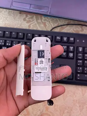 হুয়াওয়ে E3372h-153 4G LTE USB 150mbps মডেম মাইক্রো-এসডি কার্ড স্লট সহ