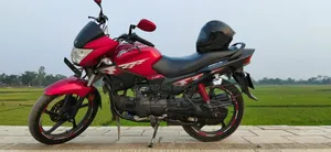 Hero Glamour 2022 Red