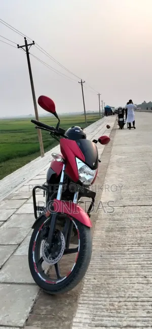 Hero Glamour 2022 Red