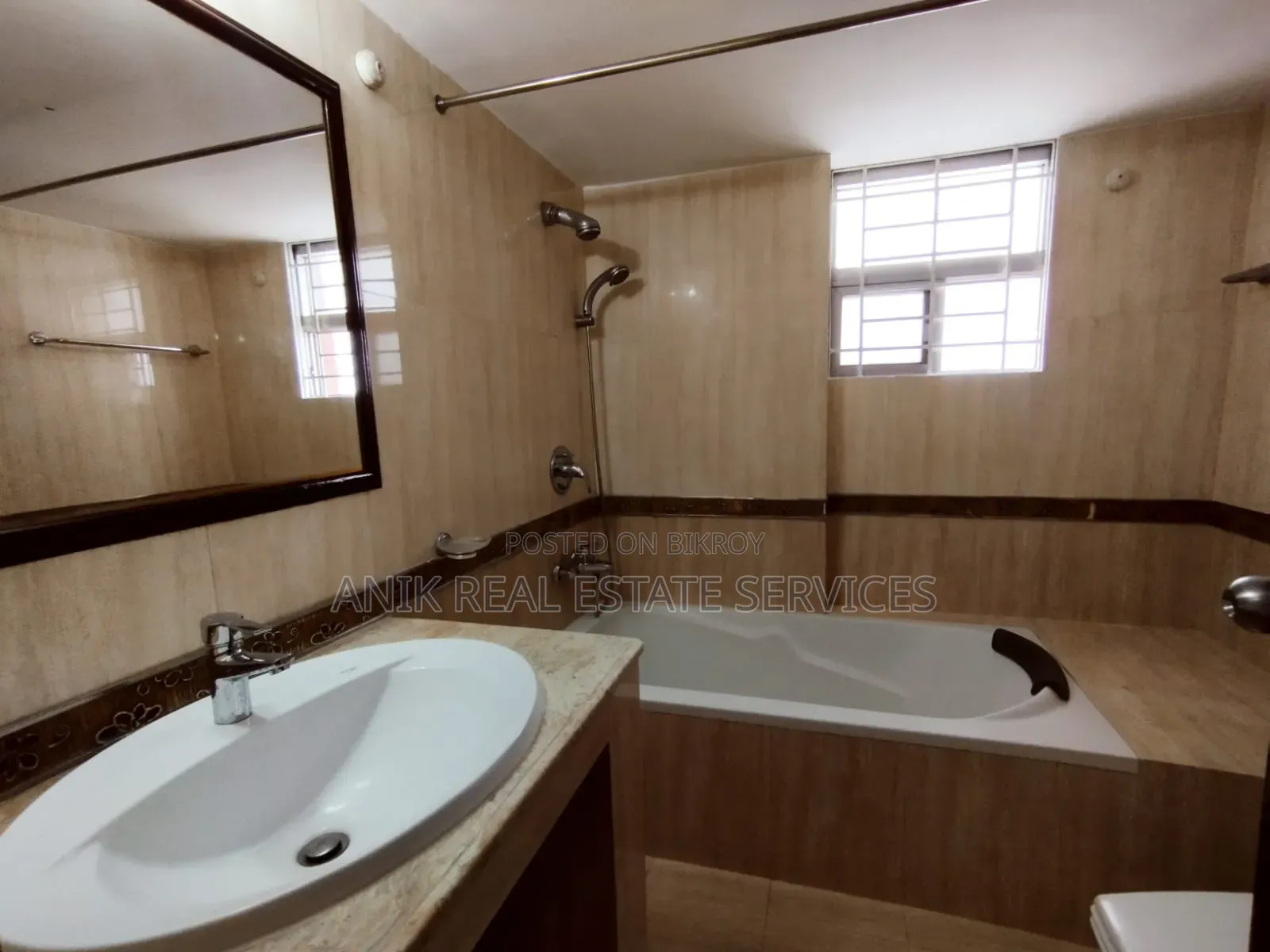 4 Bedroom Apartment in Anik Real Estate, Gulshan for Rent