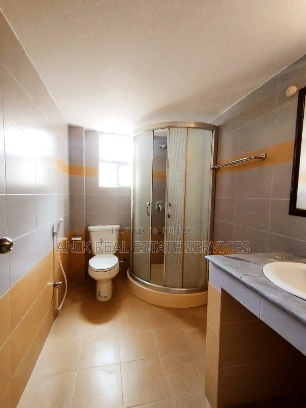 4 Bedroom Apartment in Anik Real Estate, Gulshan for Rent