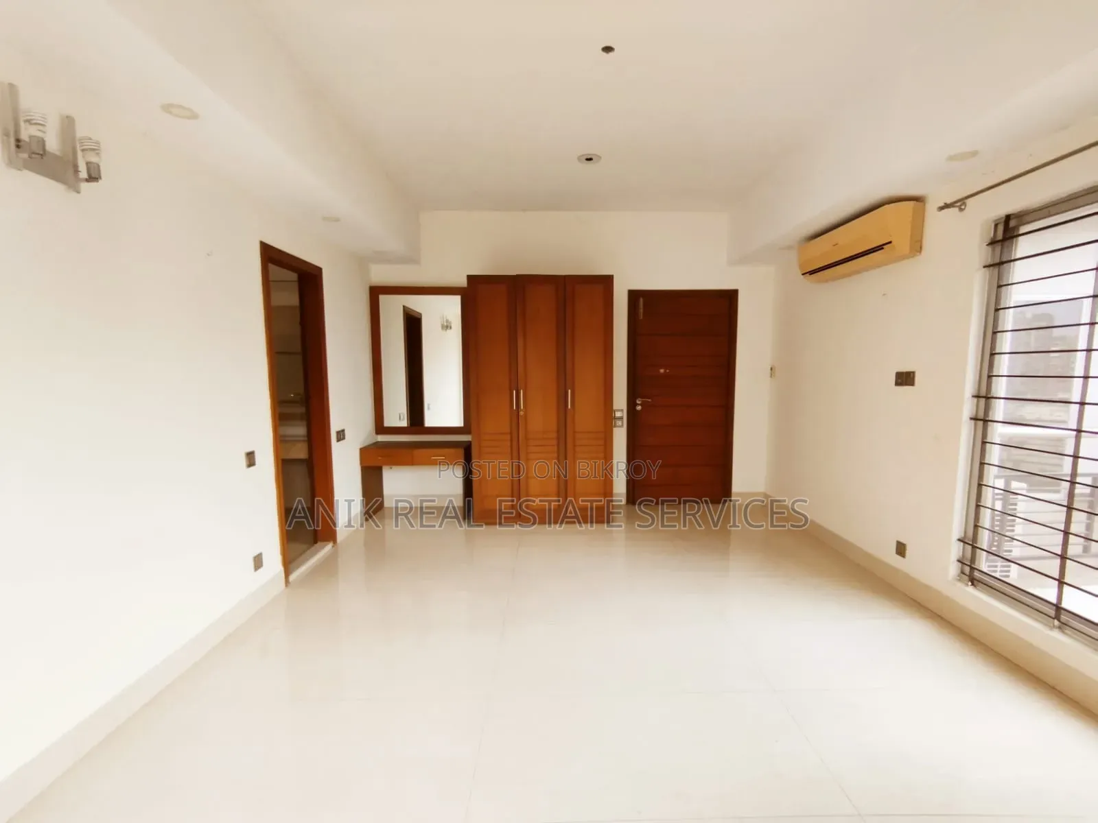 4 Bedroom Apartment in Anik Real Estate, Gulshan for Rent