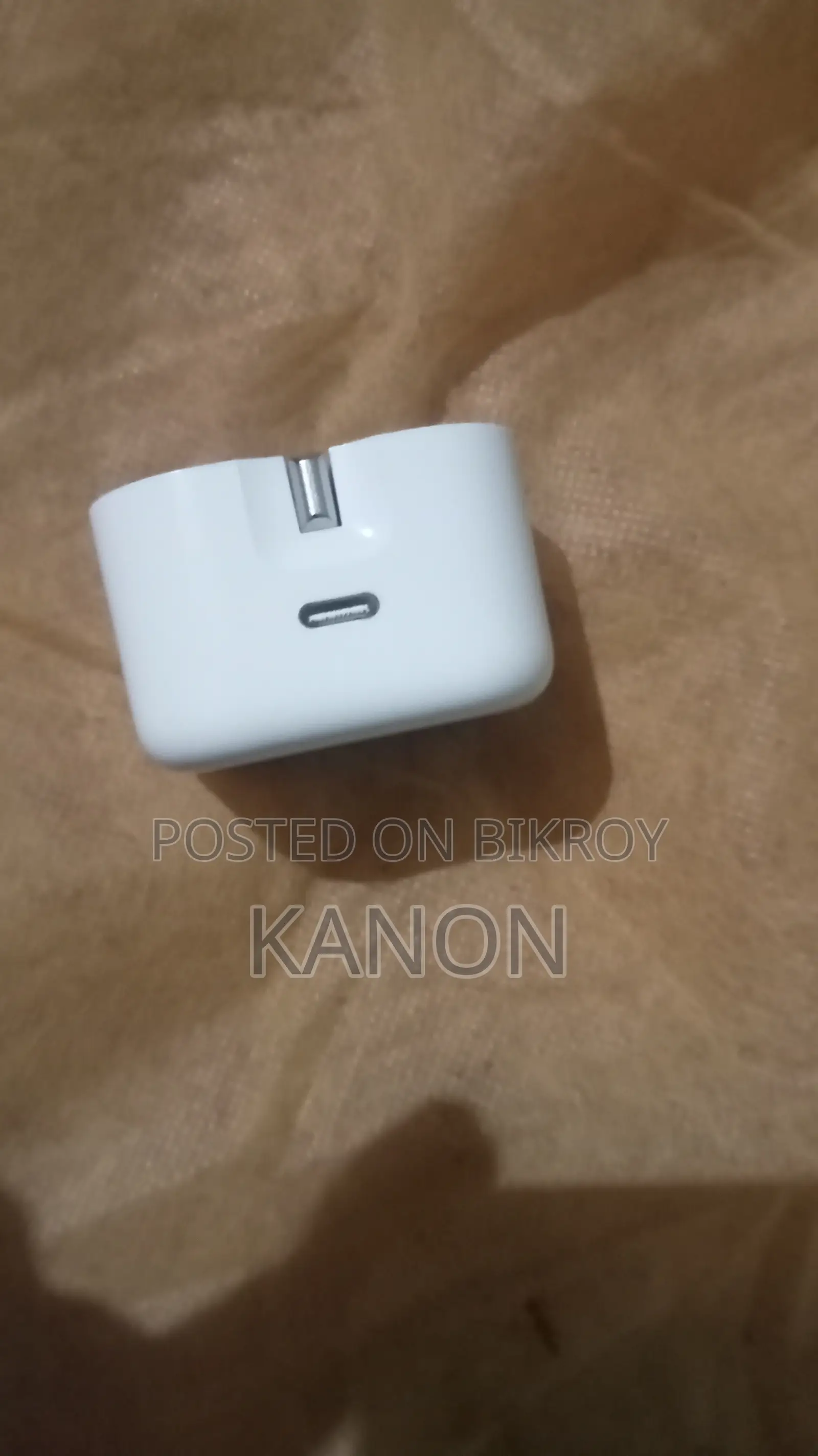 অরিজিনাল আইফোন অ্যাডাপ্টার