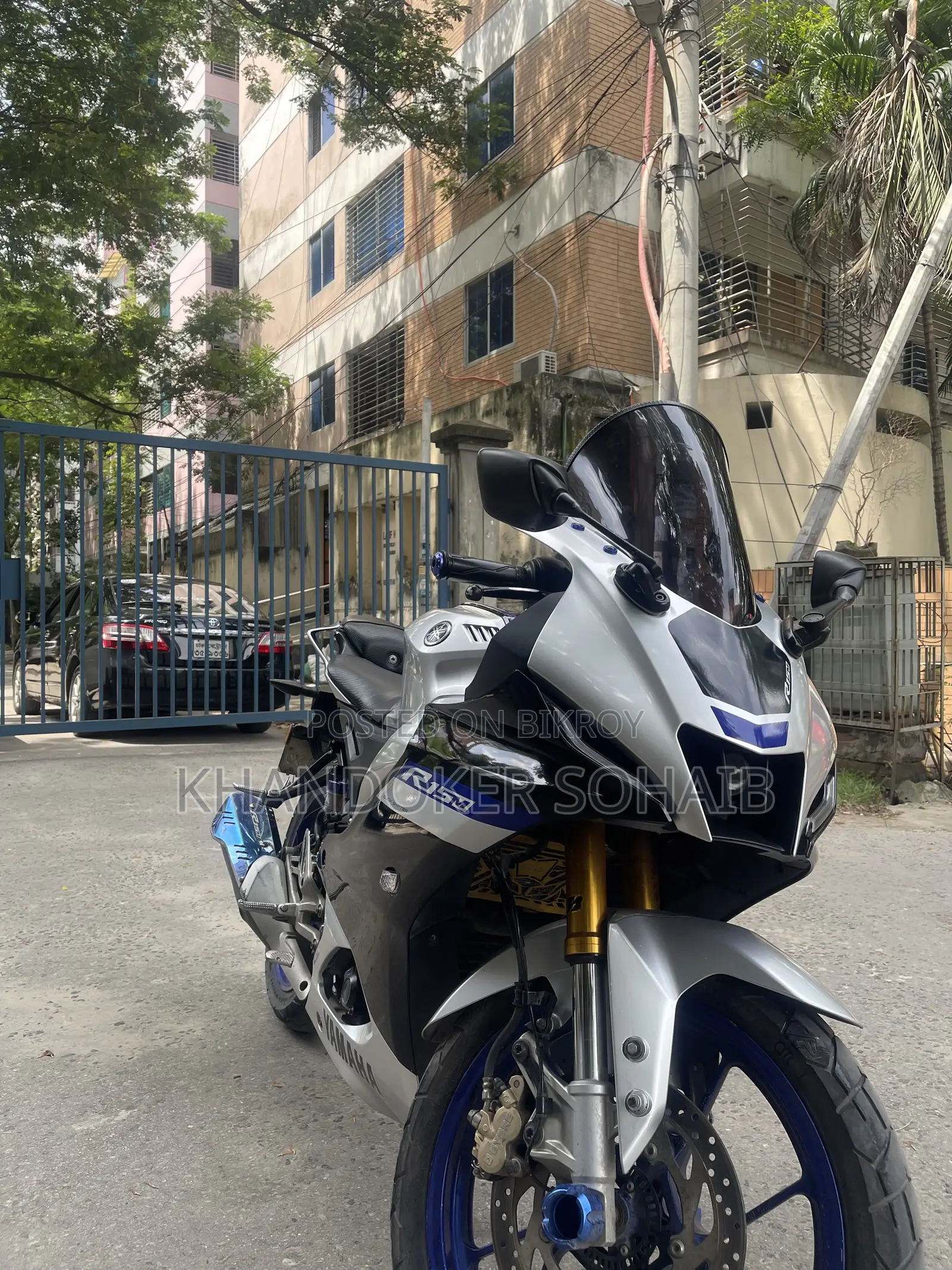 Yamaha R1 2022 Silver