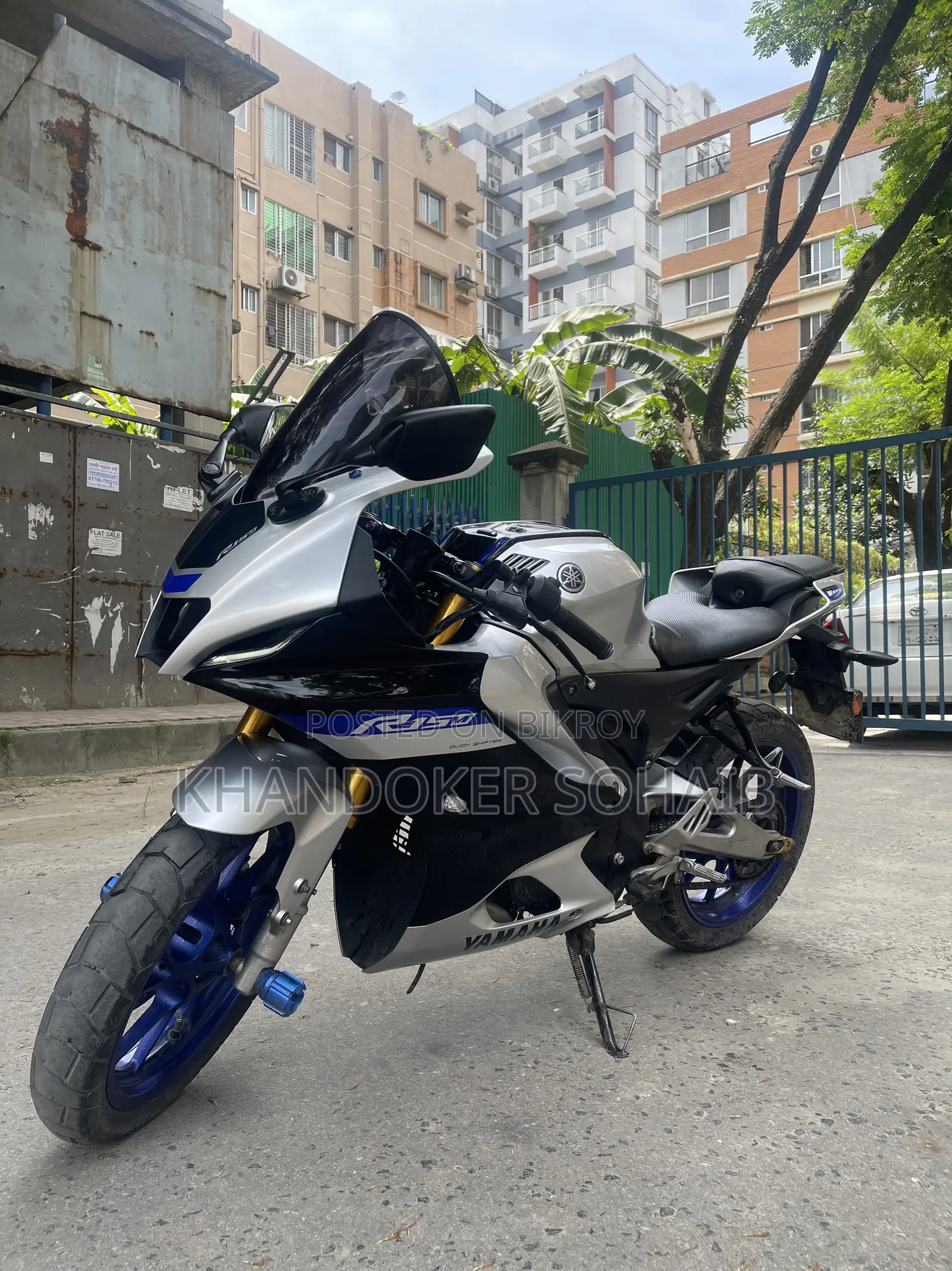 Yamaha R1 2022 Silver