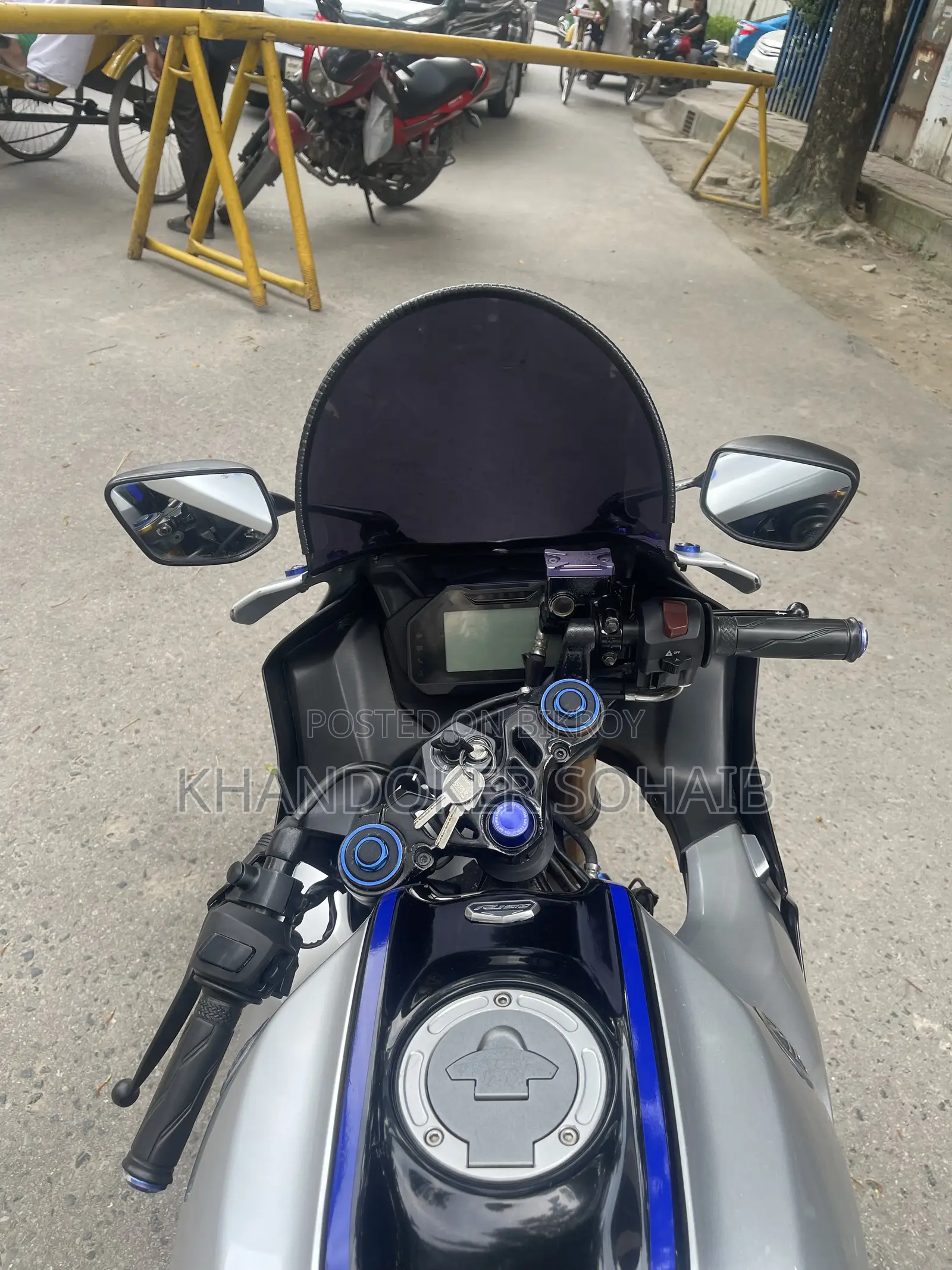 Yamaha R1 2022 Silver