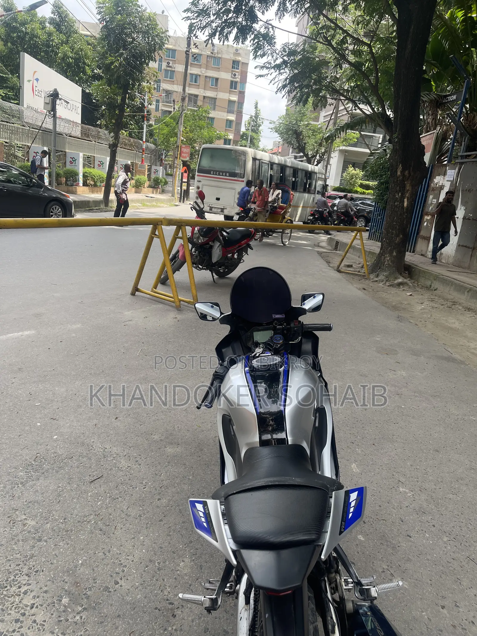 Yamaha R1 2022 Silver