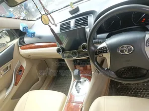 Toyota Premio 2014 Maroon