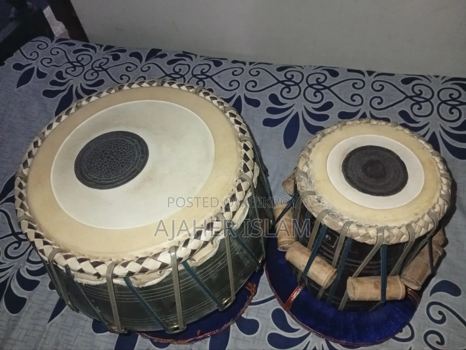 তবলা বিক্রি হবে