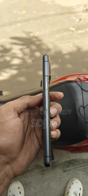 গুগল পিক্সেল ৭ ১২৮ জিবি ব্ল্যাক