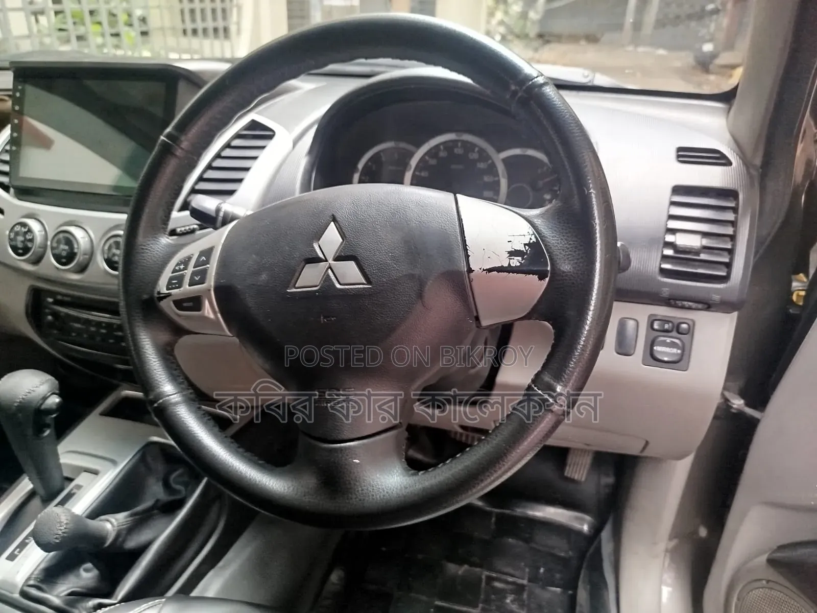 Mitsubishi L200 2010 Gray