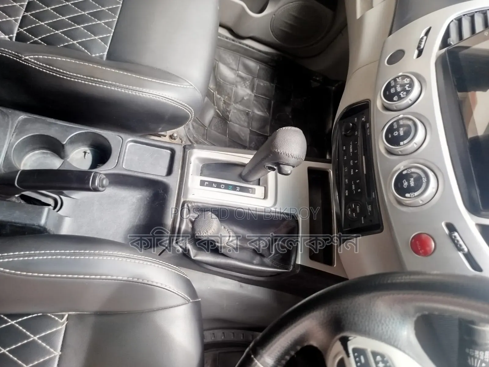 Mitsubishi L200 2010 Gray