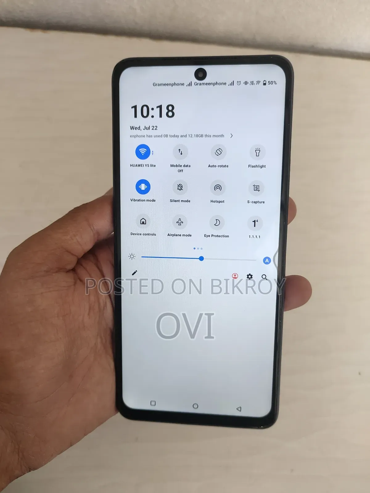 iQOO 8 GB Blue