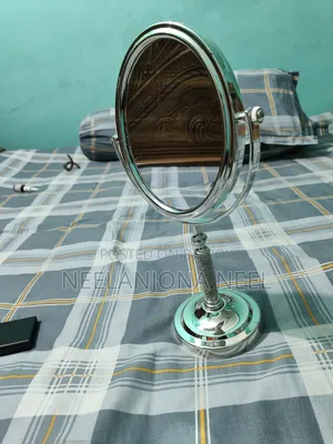 স্ট্যান্ড মিরর