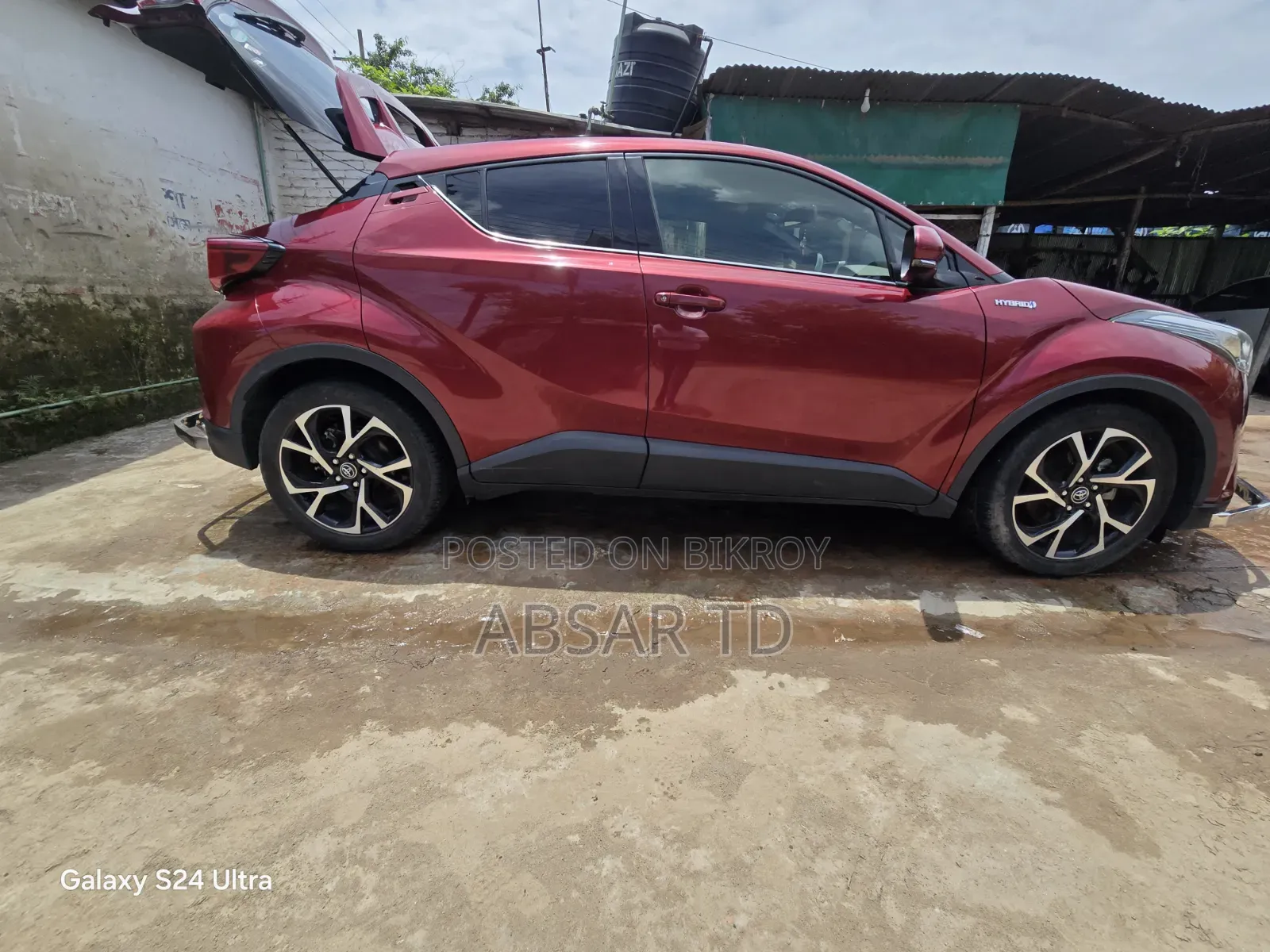 টয়োটা সি-এইচআর ২০১৮ রেড