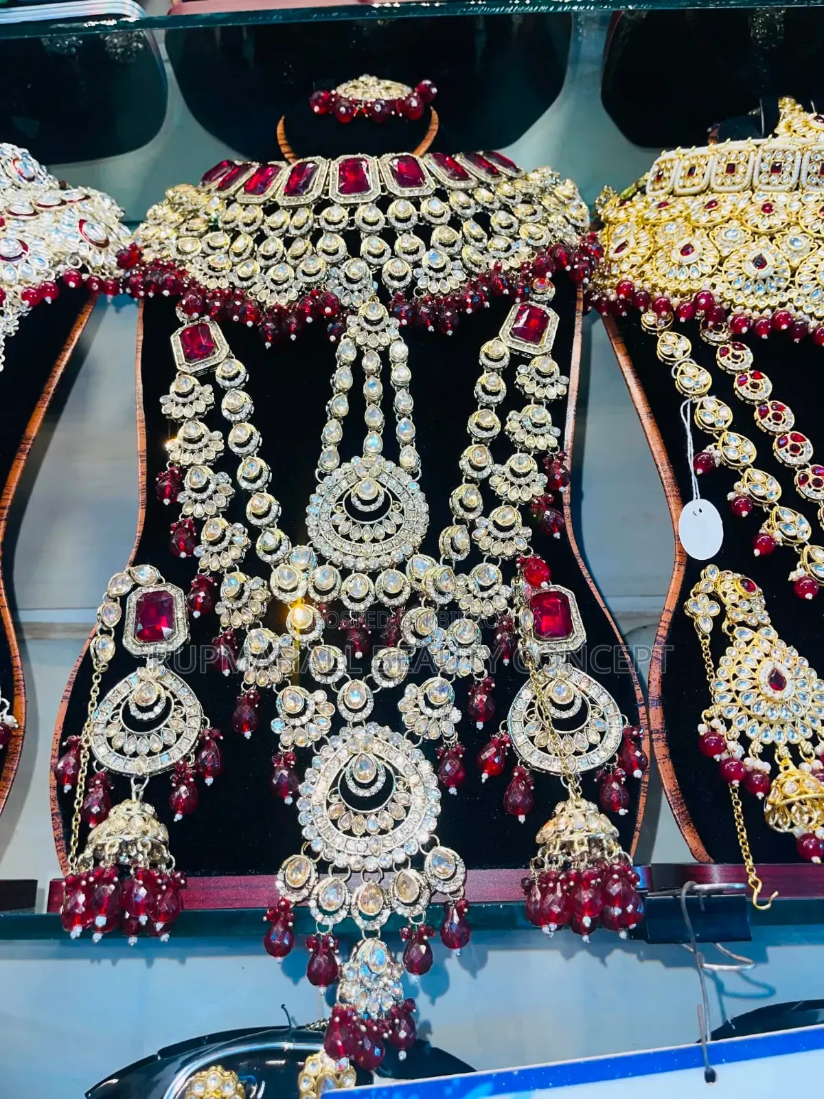 I will sell jewelry
